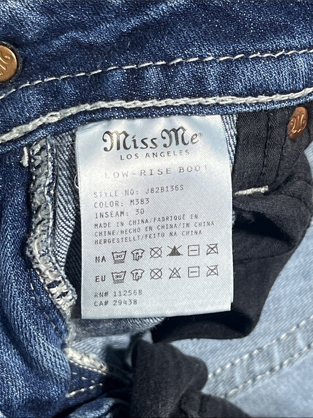 Miss Me Low-Rise Boot Cut Jeans Size 28 - Picture 2 of 13